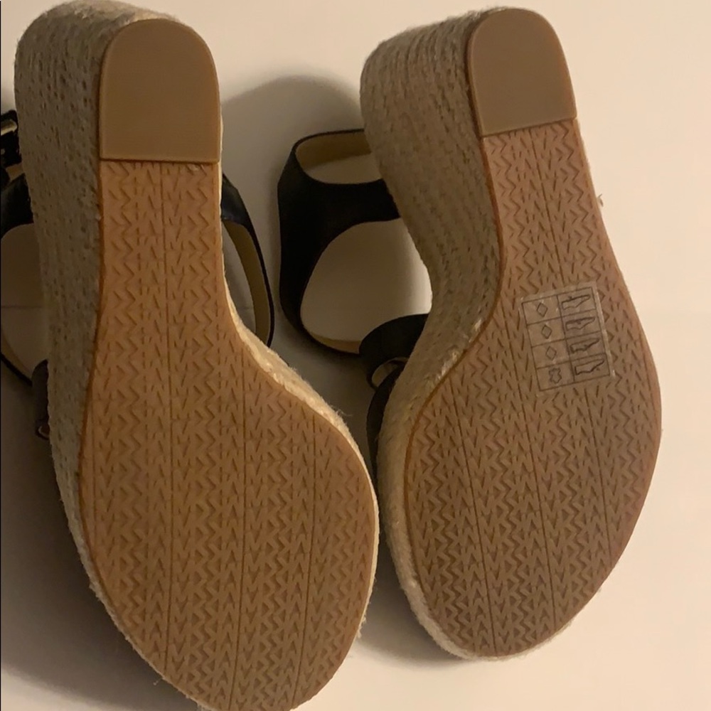 Michael Kors Martyna Sandal! - Picture 6 of 6